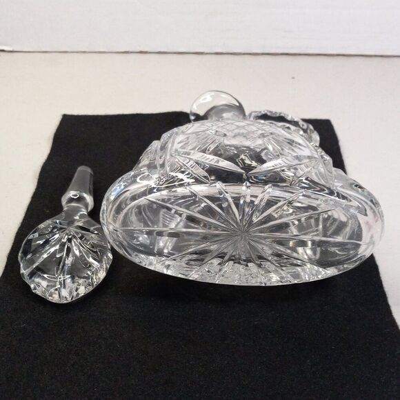 Clear Crystal Decanter with Handle large Flat Shaped Stopper Barware Cottagecore - Picture 9 of 9